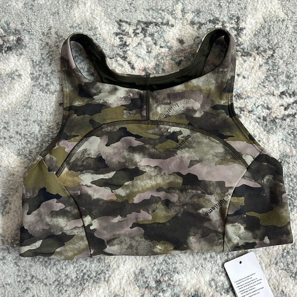 Lululemon Tough Train High Neck Bra Size 8